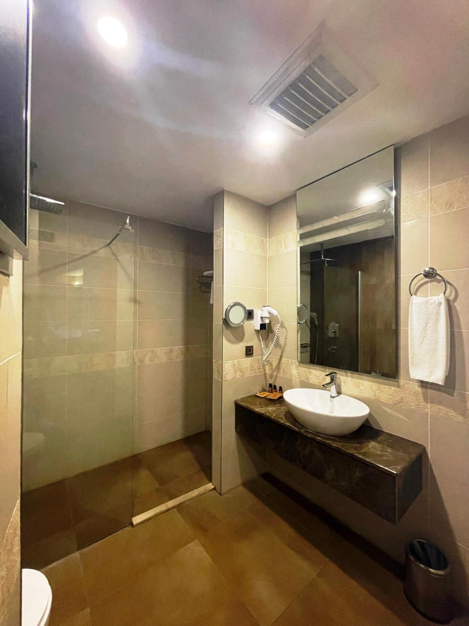 Anemon Grand Adana Otel Zewnętrze zdjęcie
