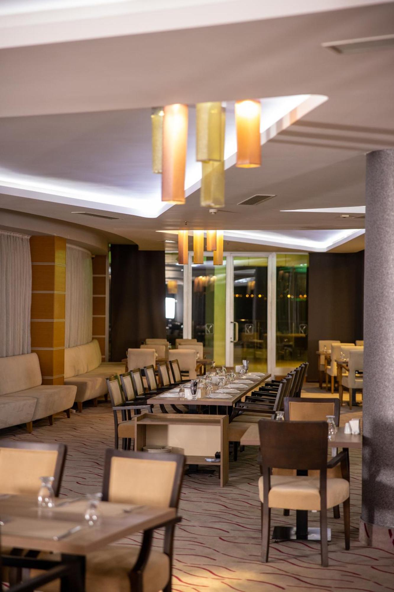 Anemon Grand Adana Otel Zewnętrze zdjęcie