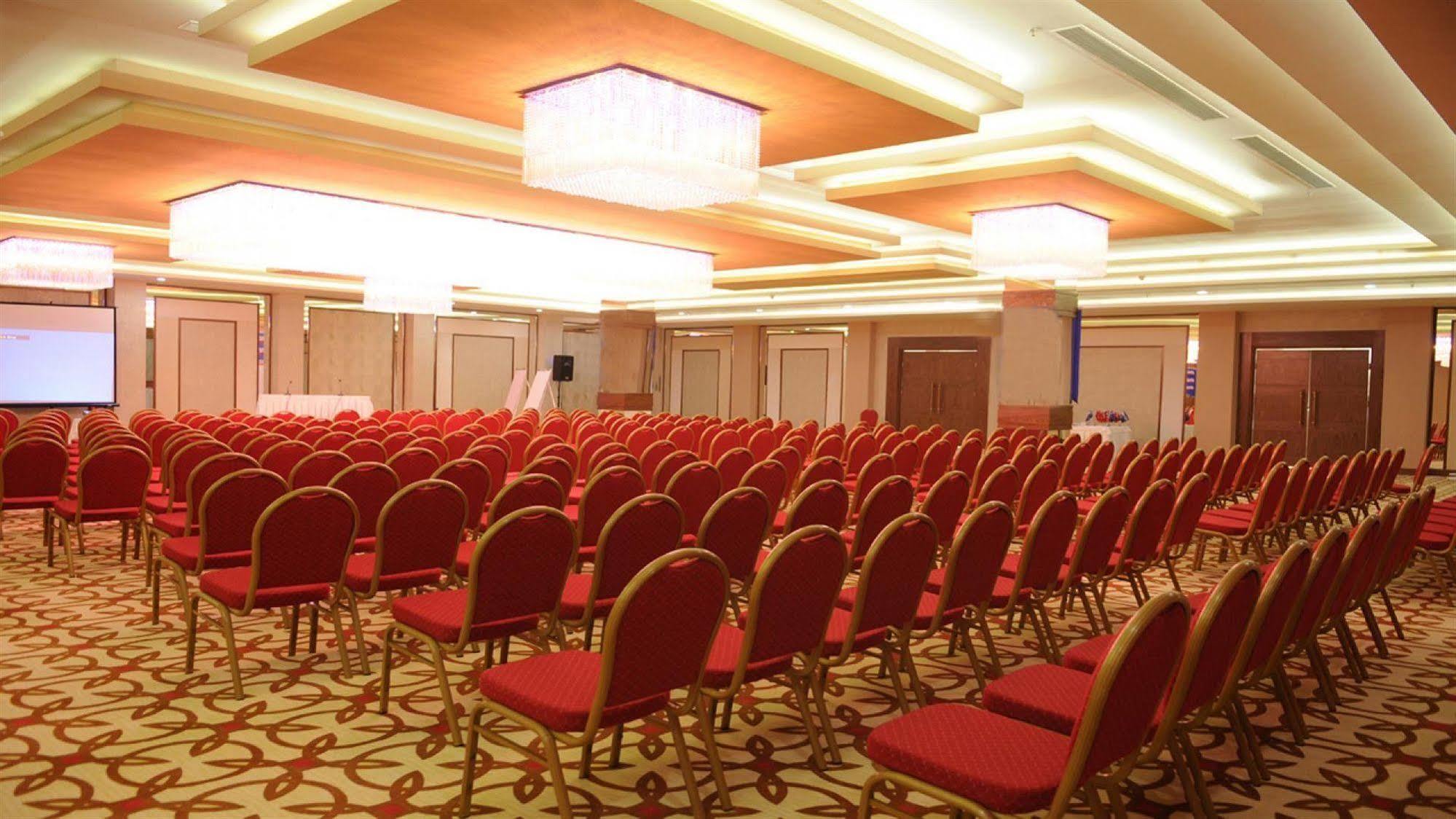 Anemon Grand Adana Otel Zewnętrze zdjęcie